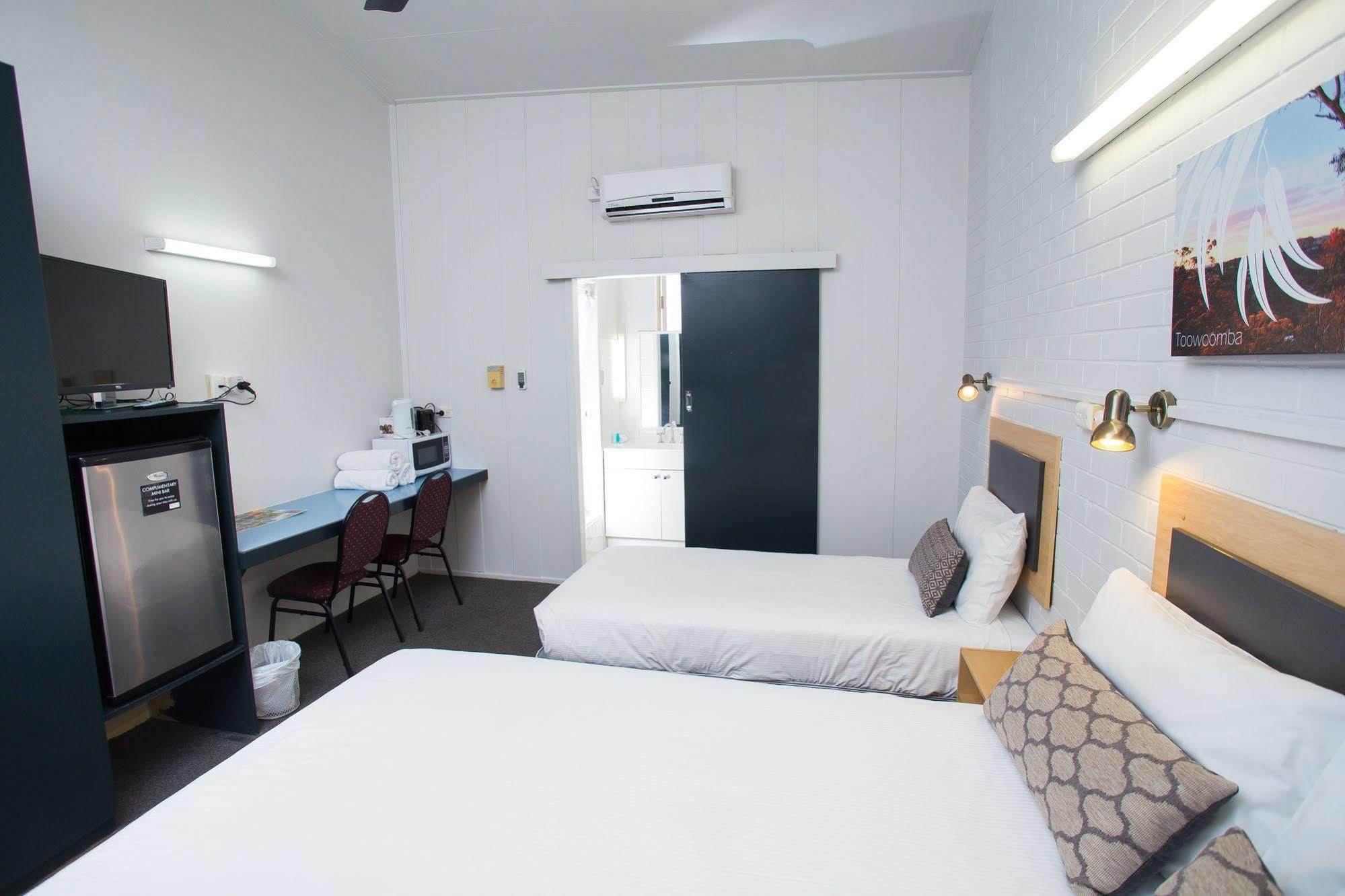 Downs Motel Toowoomba Dış mekan fotoğraf